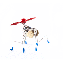 Load image into Gallery viewer, Pitacuda Wind Up Toy