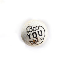 Load image into Gallery viewer, Decorative Stone with Bee and Sentiment