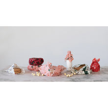 Load image into Gallery viewer, Christmas Print Round Beeswax Food Wraps, Set of 2