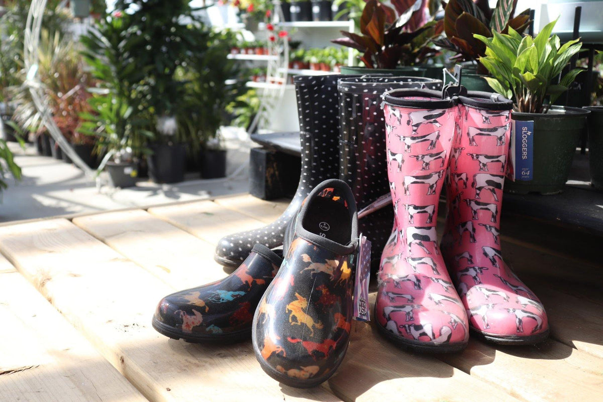 Garden Supplies - Floral Acres Greenhouse & Garden Centre