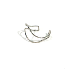 Load image into Gallery viewer, Wavy Wire Bangle Bracelet, Silver

