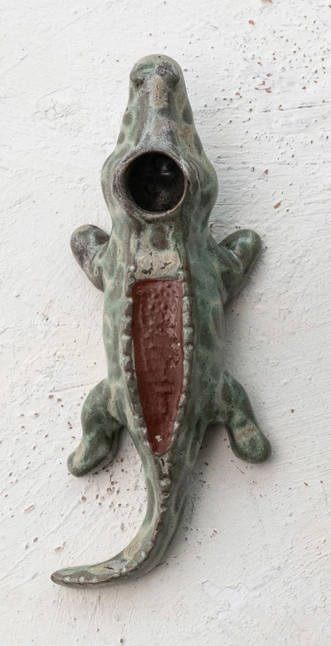 Alligator Match Holder w/ Striker