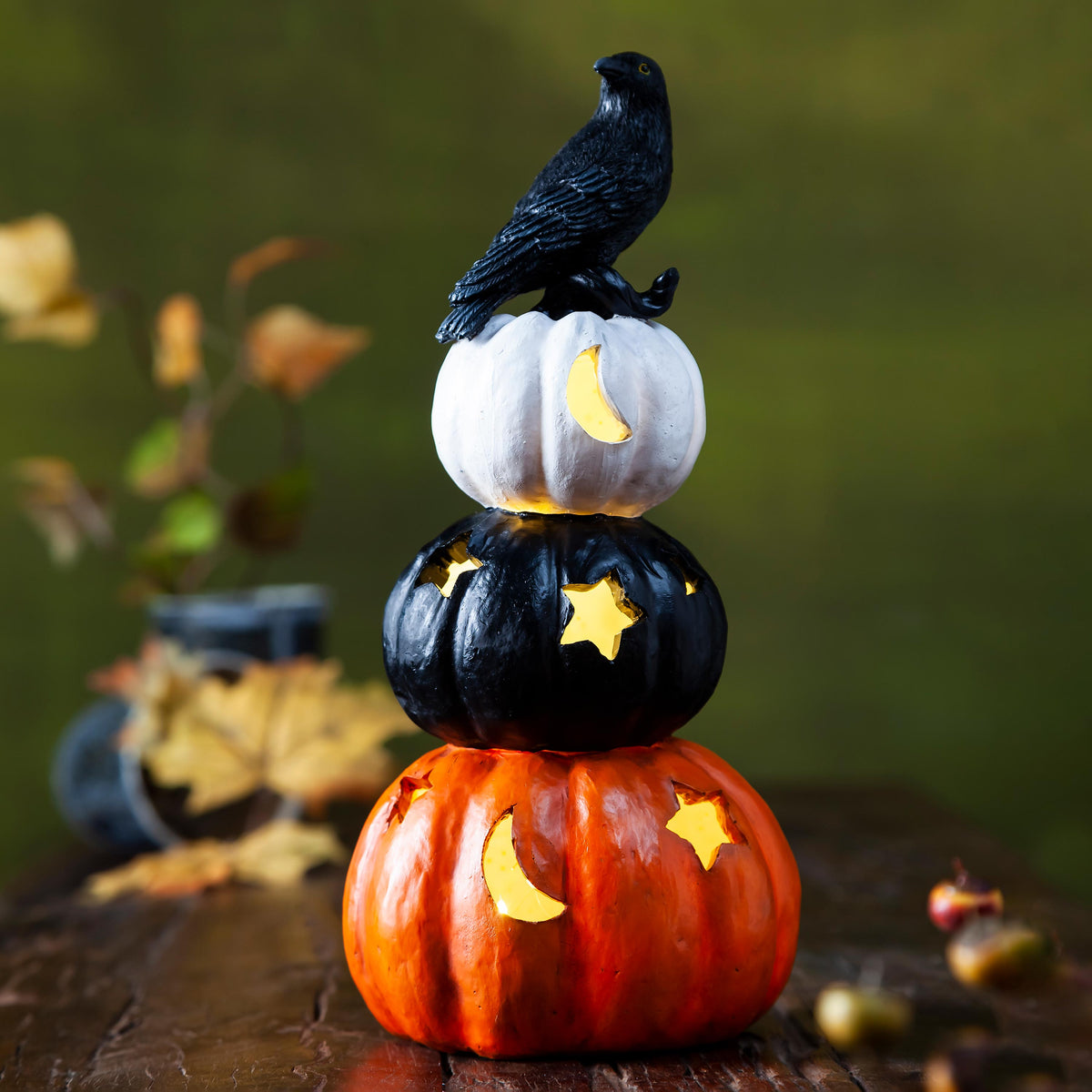 Decor Stacked Jack-O-Lanterns with Crow