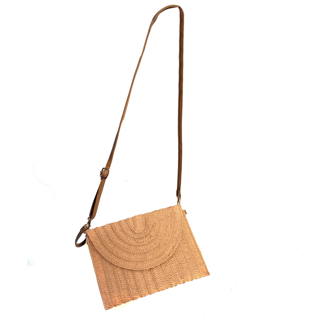 Lucy Straw Envelope Bag w Shoulder Strap