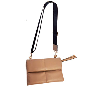 Lucy, Vegan Leather Clutch w Strap - Sand