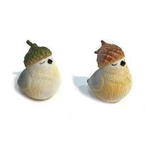 Resin Decor, Bird W/ Acon Hat