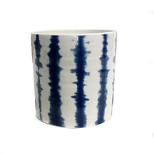 Load image into Gallery viewer, Pot, 4in, Ceramic, Dolomite, Shibori
