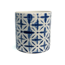 Load image into Gallery viewer, Pot, 4in, Ceramic, Dolomite, Shibori
