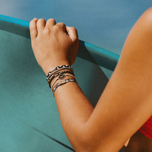 K'lani Hair Tie + Bracelet - Roxy, Black, Medium