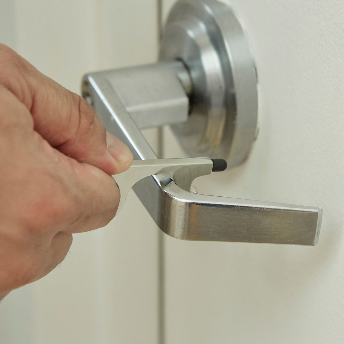 Touchless Multi-Tool Keychain, For Doors/Buttons - Floral Acres Greenhouse & Garden Centre
