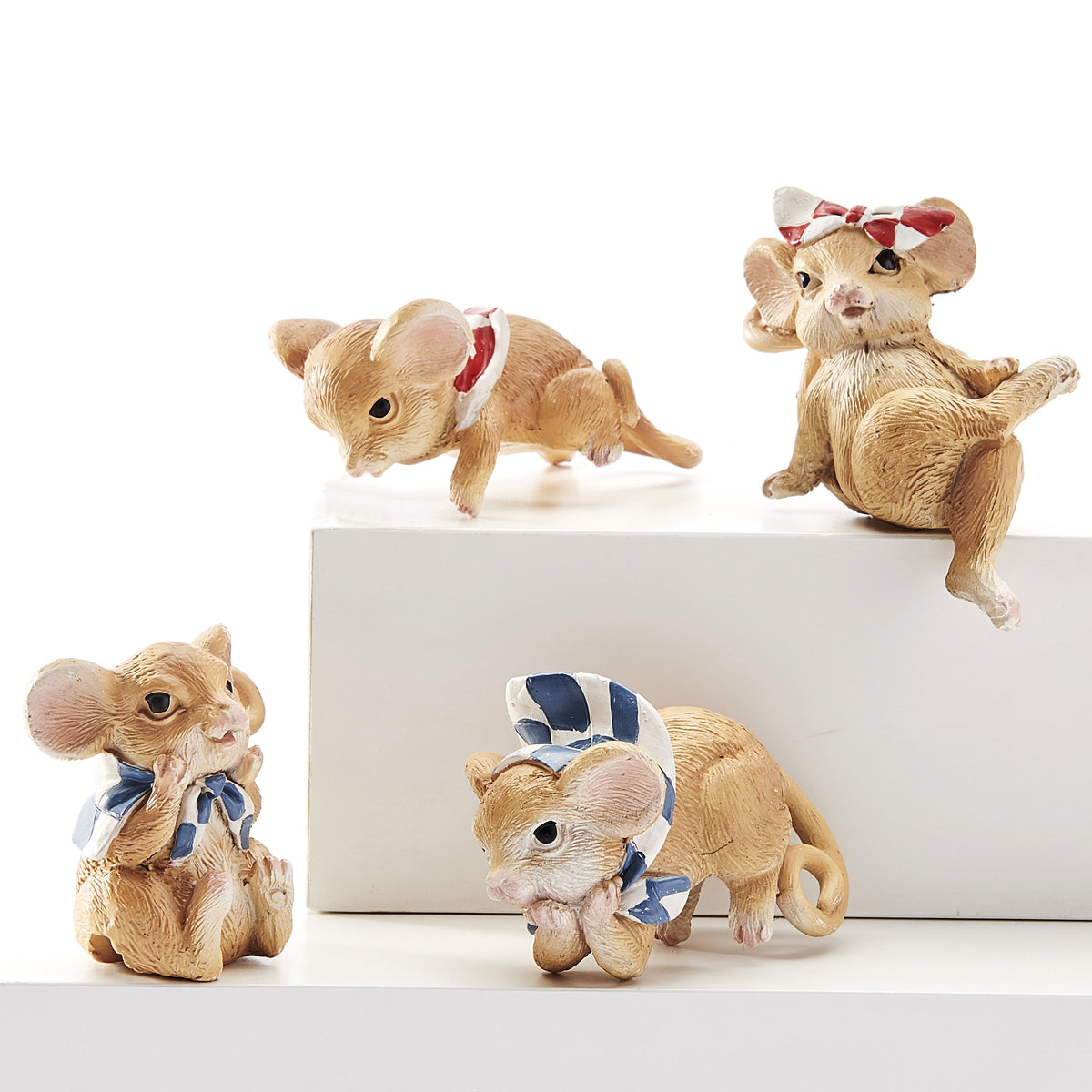 Posing Mouse Pot Hugger, 4 Assorted - Floral Acres Greenhouse & Garden Centre