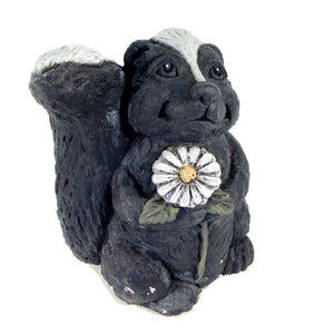 Sweet Sue the Skunk Statue, 10in