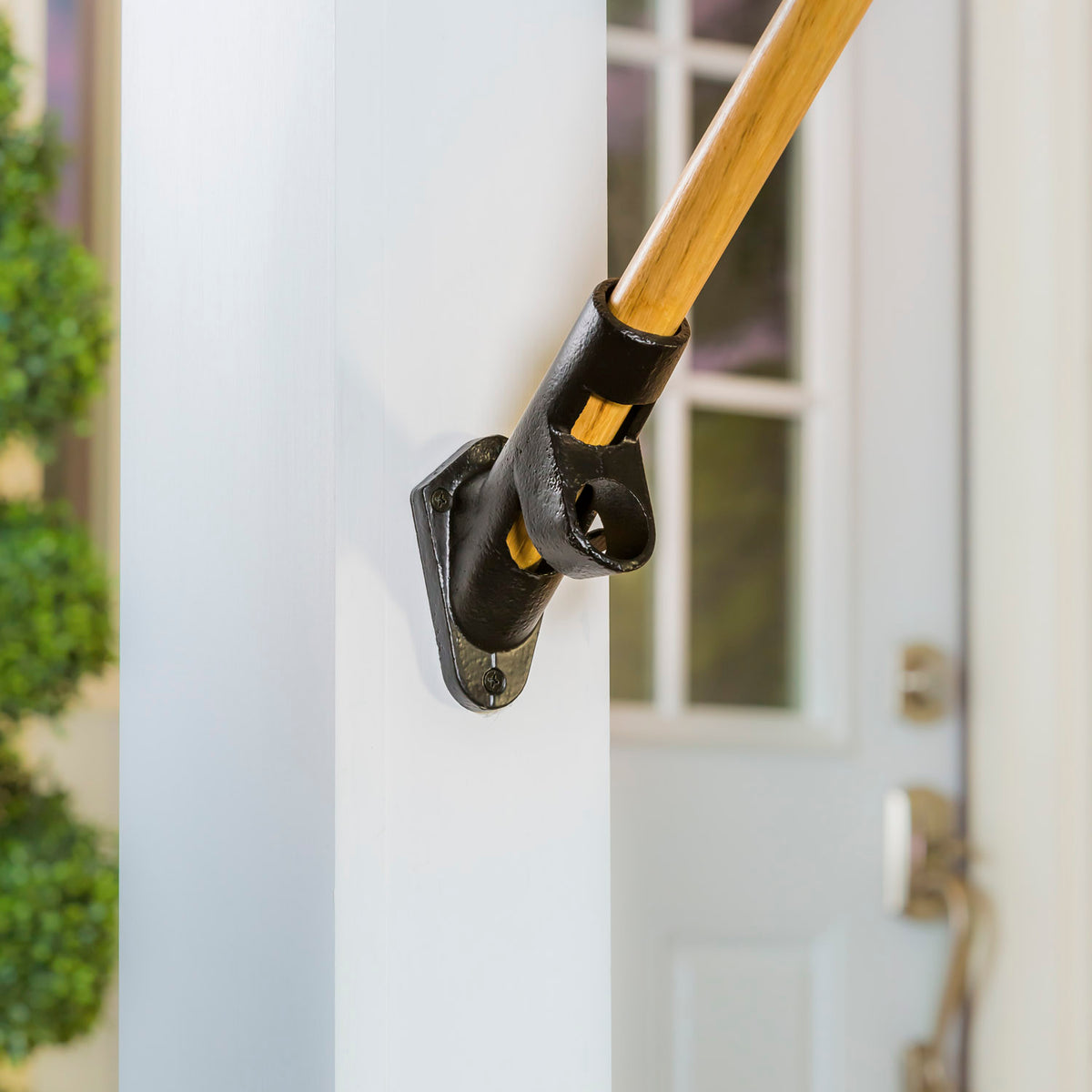 Cast Iron 2-Position Flag Bracket, Black