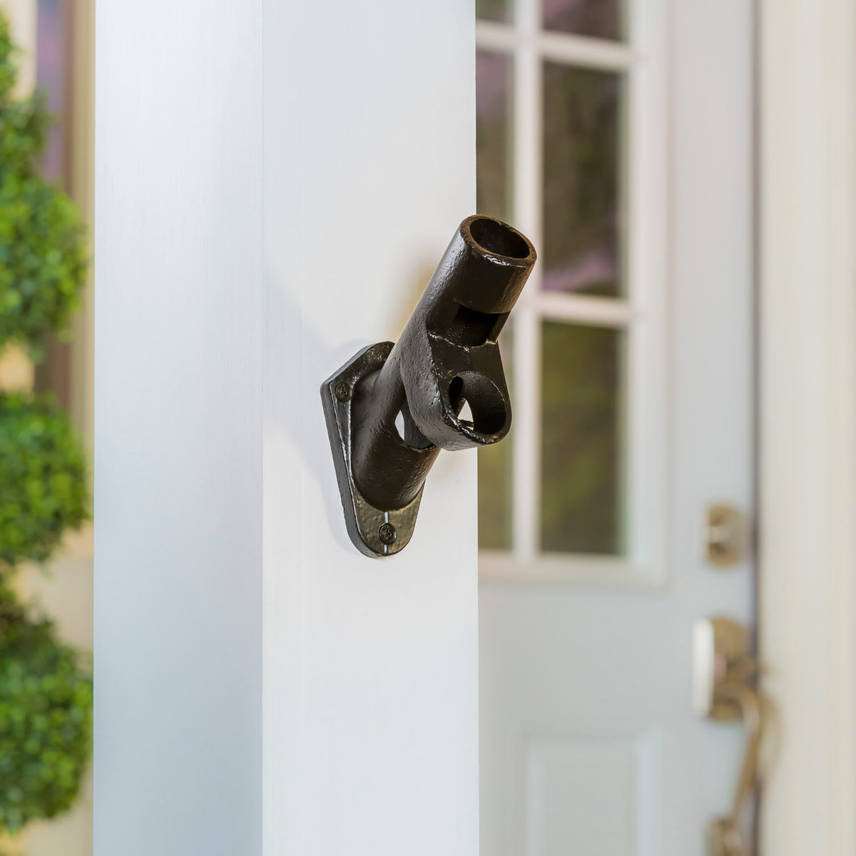 Cast Iron 2-Position Flag Bracket, Black