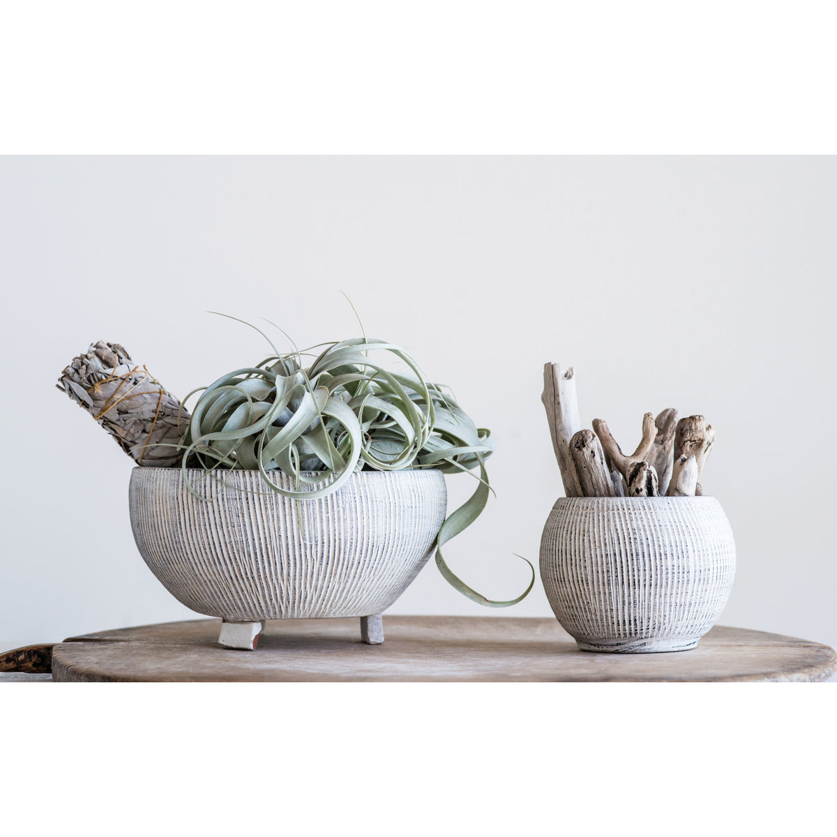 Pot, 4in, Terracotta, Round w/Textured Lines White