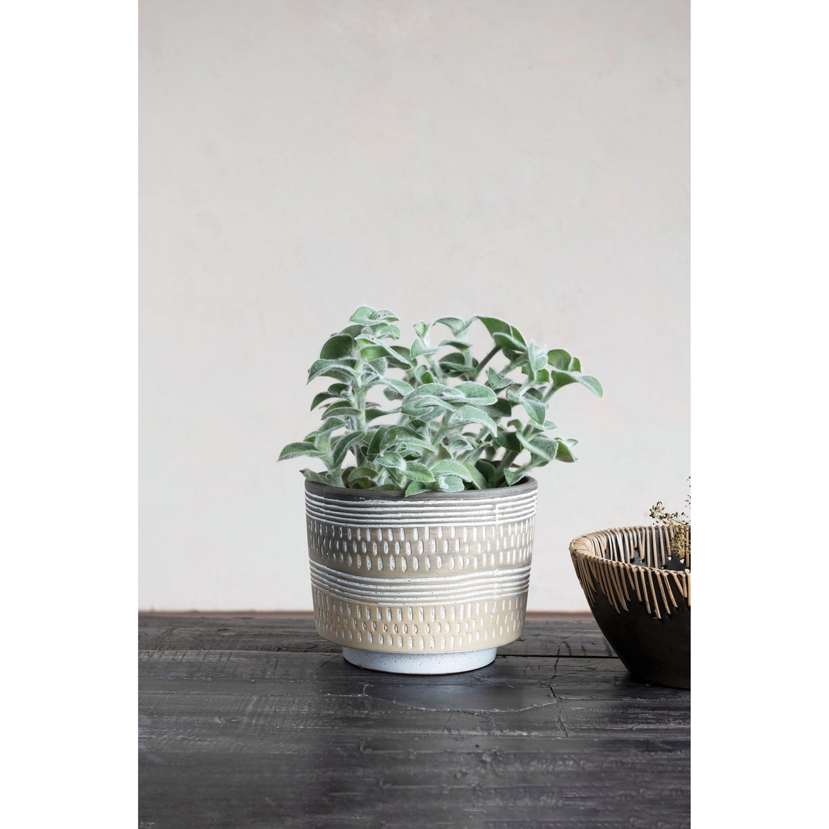Pot, 7in, Stoneware, Debossed Lines Pattern