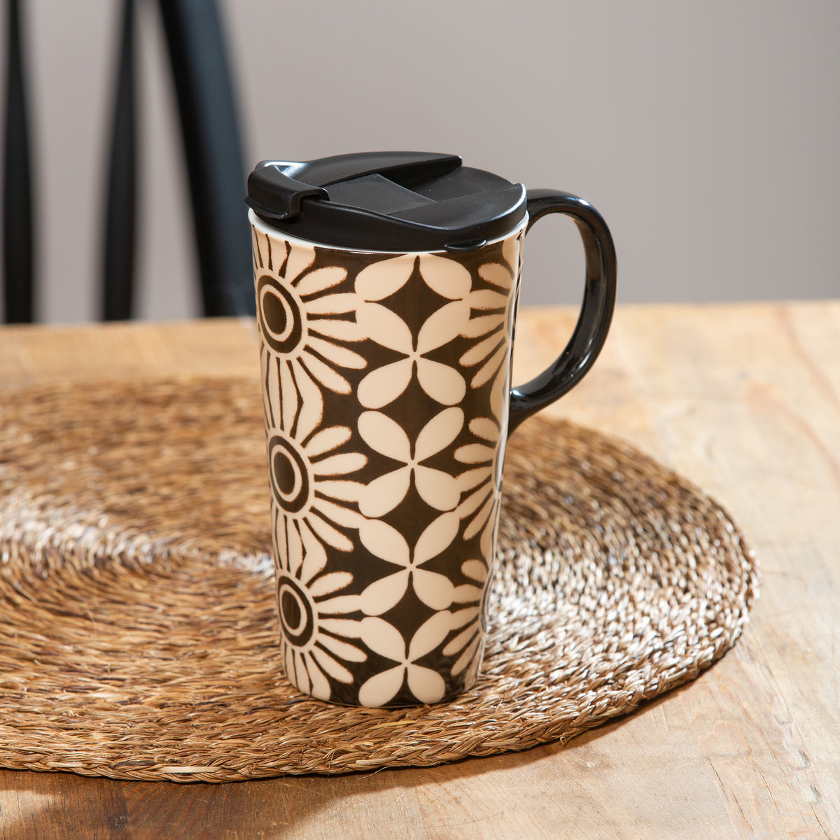 Black & White Daisies Ceramic Mug w/Box, 17oz