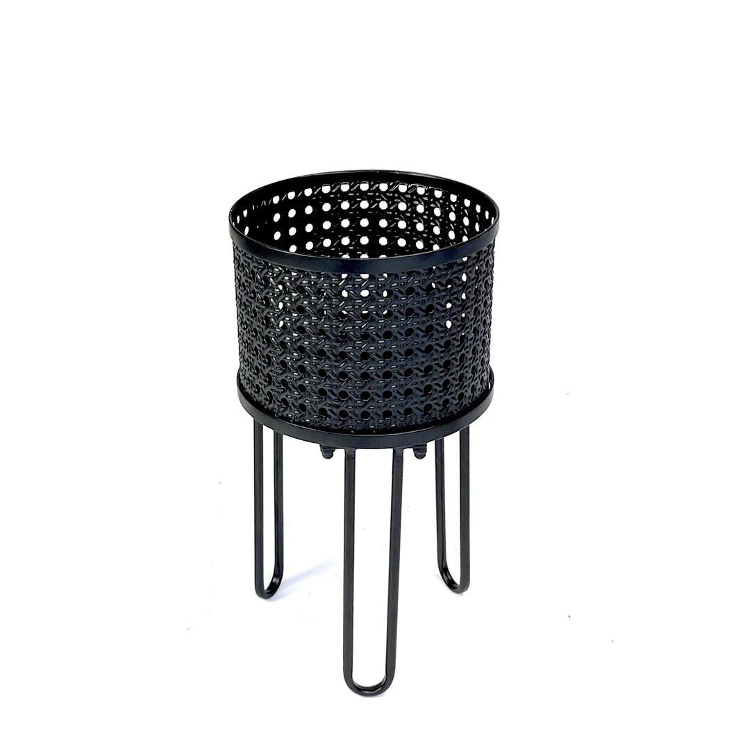 Round Mesh Metal Planter with Stand, 8in