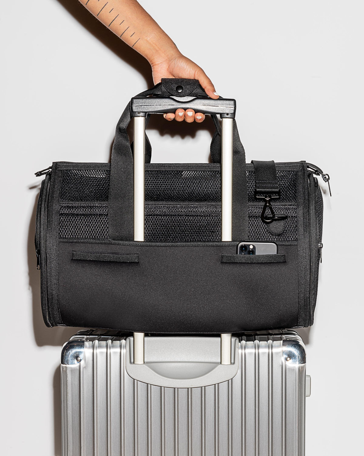Wild One Air Travel Carrier, One Size, Black